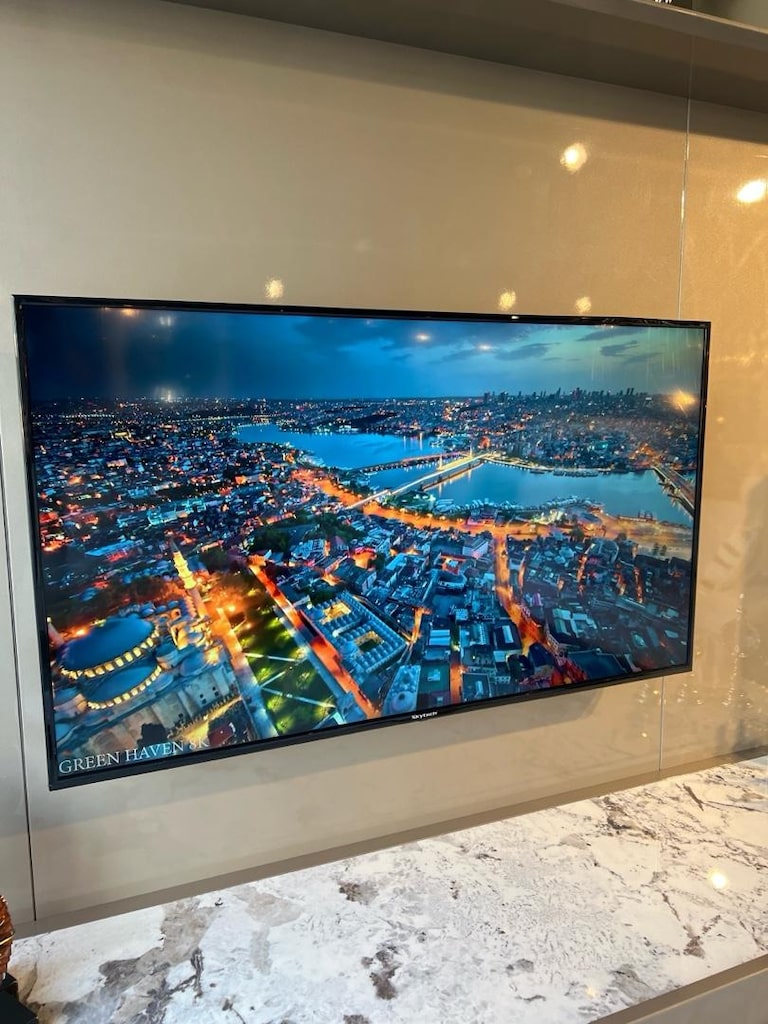 50 İNÇ 127 EKRAN SKYTECH TERTEMİZ