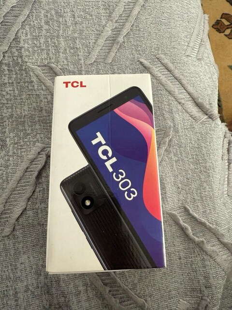 TCL 303 telefon
