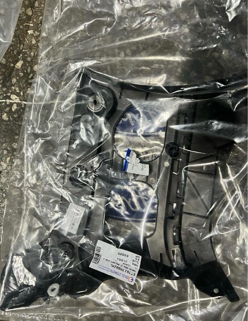 FORD COURIER ARKA TAMPON BRAKETLERİ - 3
