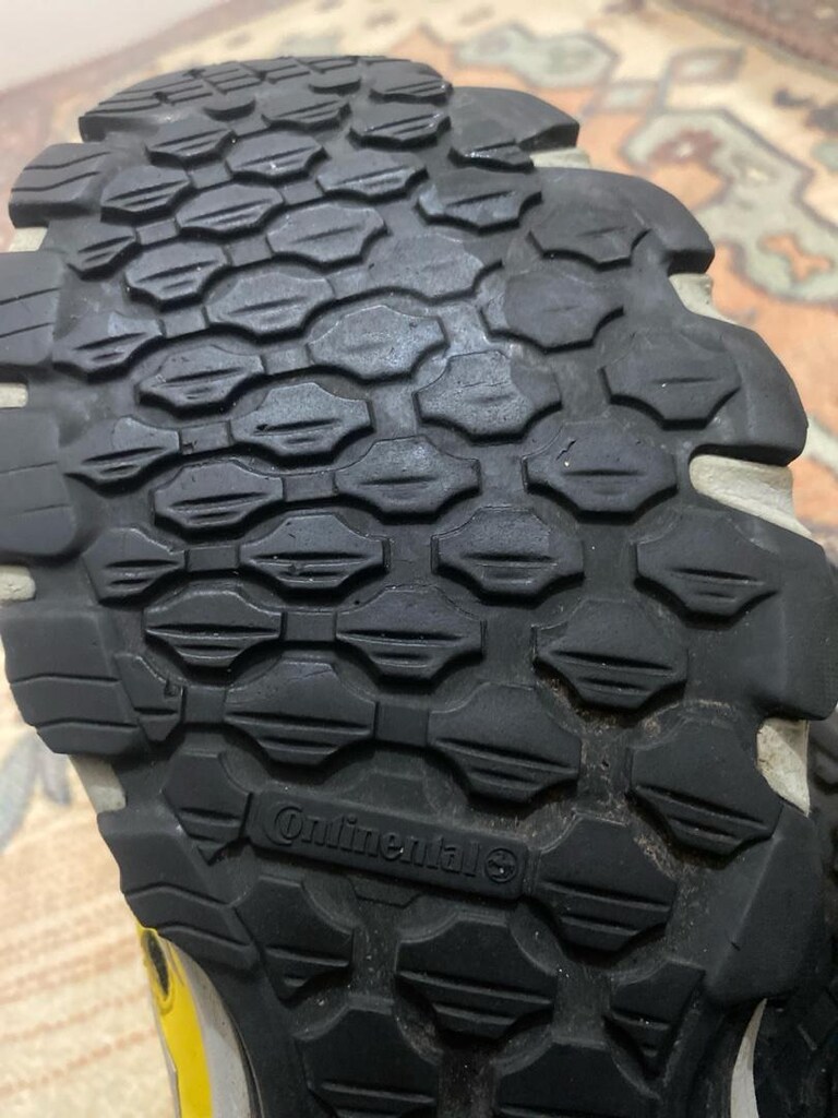 Adidas 42.5 continental - 3