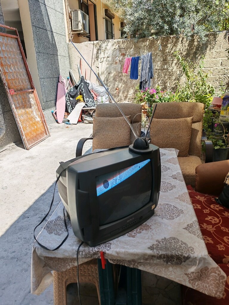 37 ekran tüplü tv üst anten var çalışıyor Yer Buca adatepe - 2
