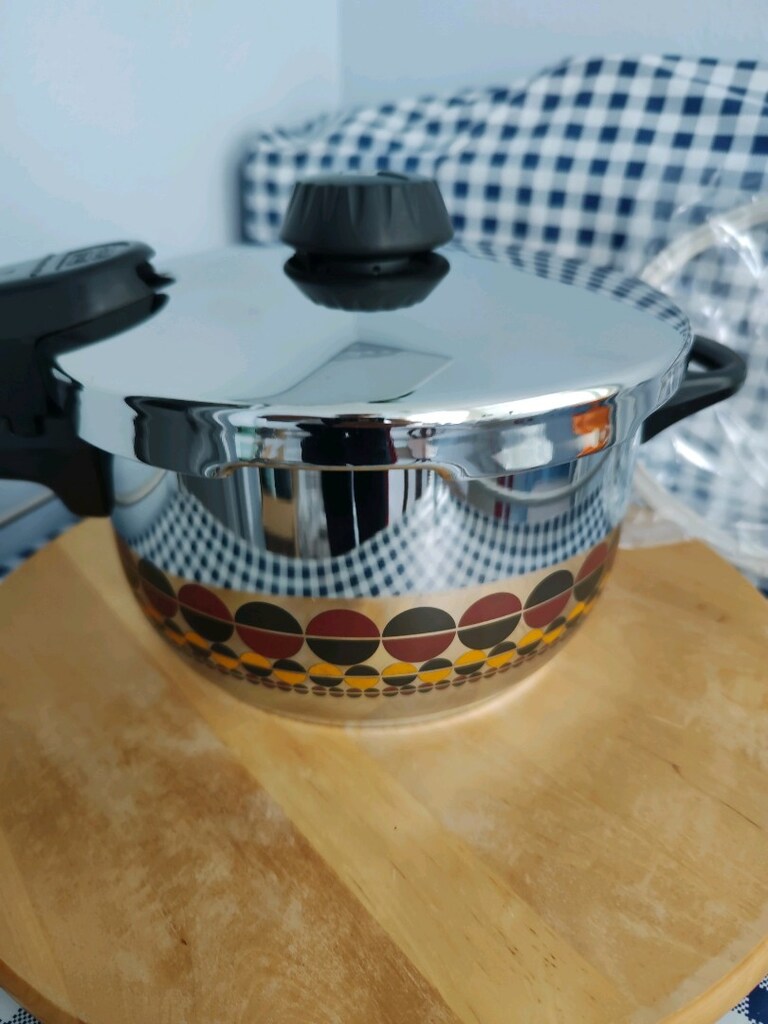 Fissler düdüklü tencere 4.5 Lt tertemiz yanında sıfır lastik verilecek - 2