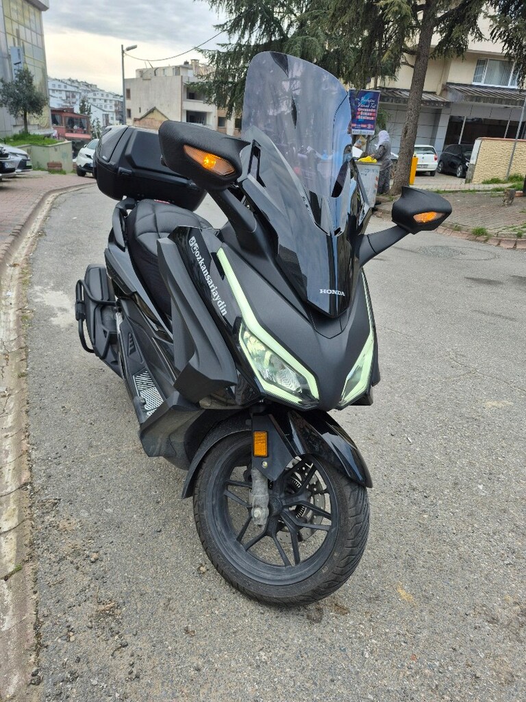 İLK GÜNKÜ GİBİ TERTEMİZ HATASIZ FULL AKSESUAR GP ÇANTALI 250FORZA 2025