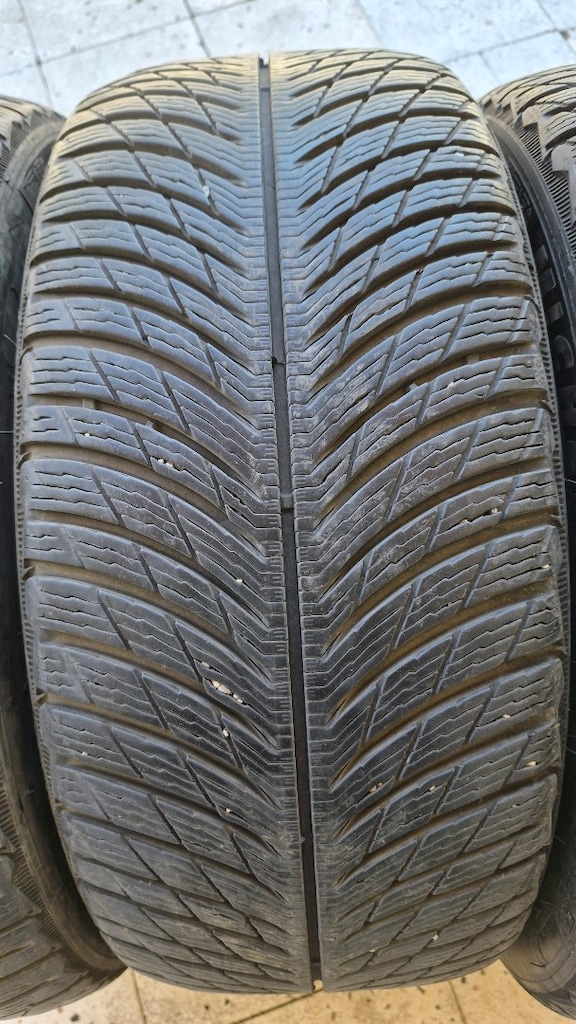 235 40 18 kışlık Michelin alpin 2024 - 6
