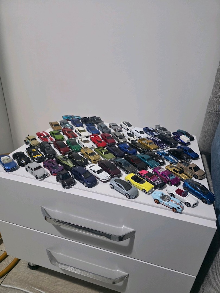 HOT WHEELS ARAÇLAR