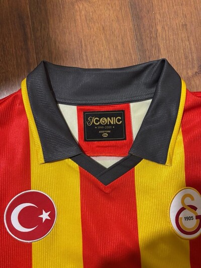 Galatasaray 1999–2000 retro forma