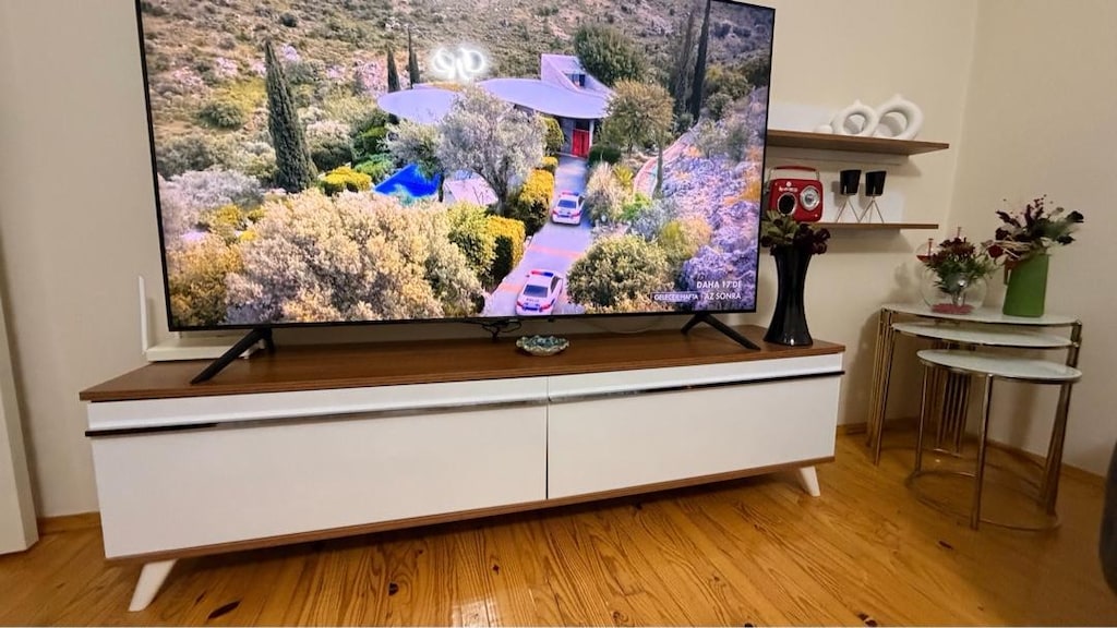 Tv ünitesi ve üçlü zigon cam sehpa - 2