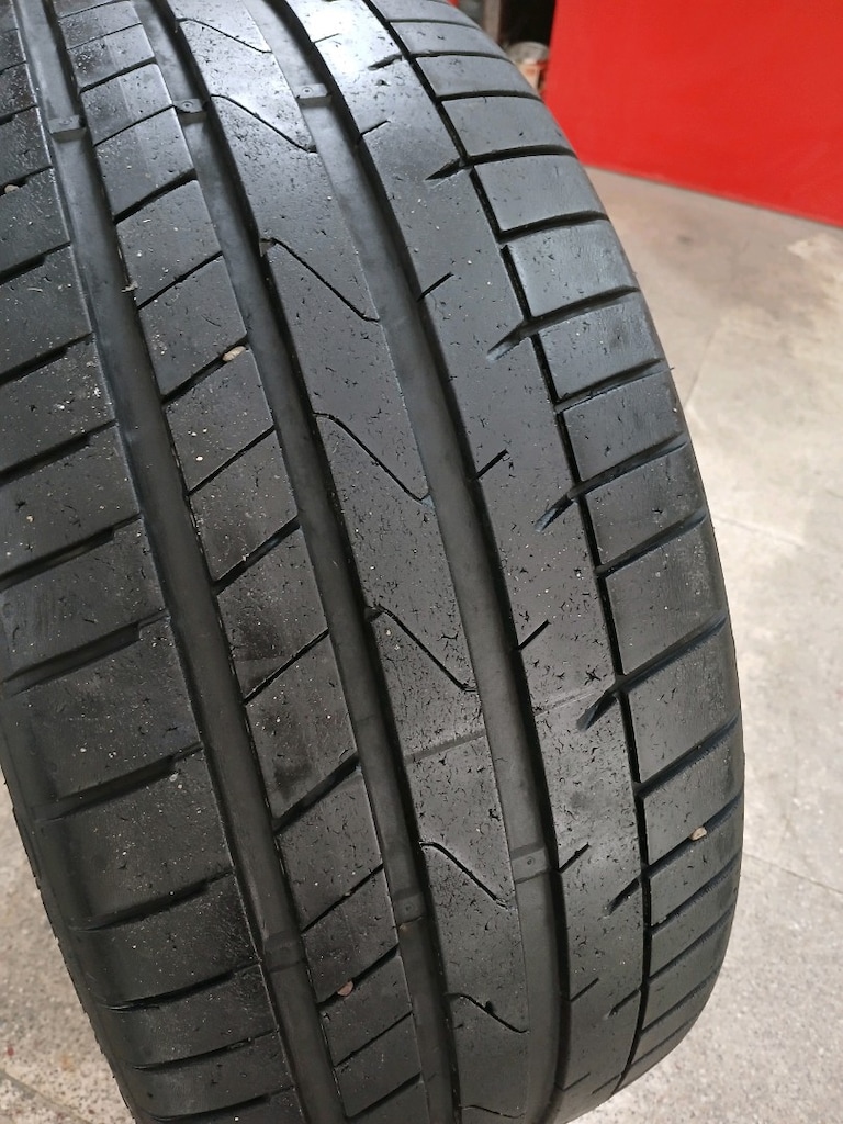 225 40 18 Starmax marka 2023 tarihi 1 adet Lastik - 2