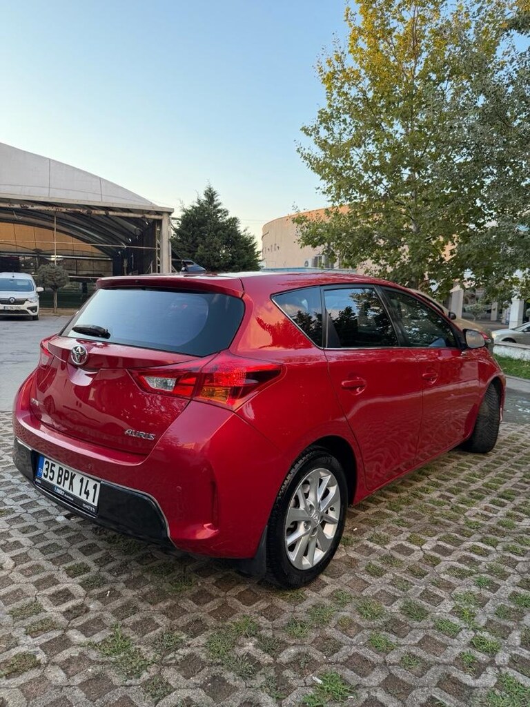 SAHİBİNDEN SATILIK 2013 MODEL TOYOTA AURİS 1.4D OTOMATİK - 4