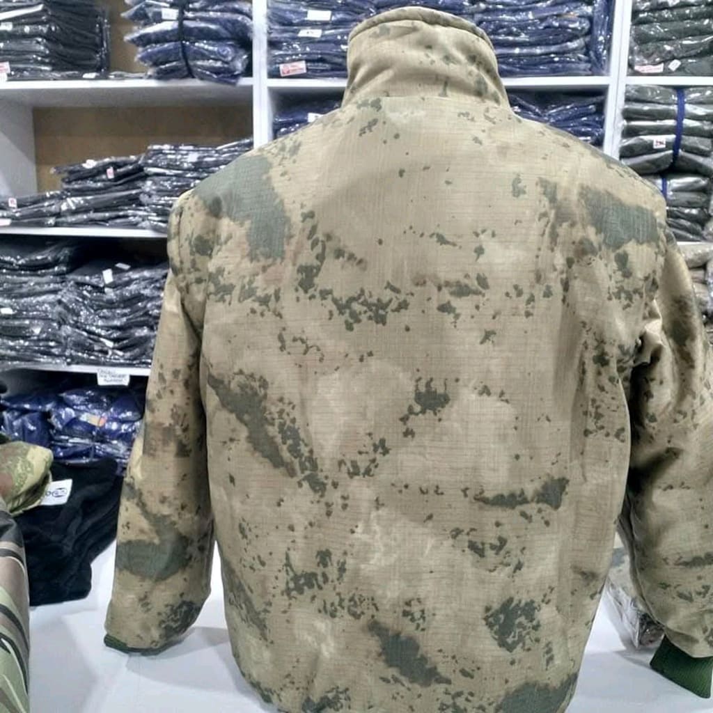 Yeni kamuflaj jandarma dijital montu.Su geçirmez kumaştan yapılmış - 3