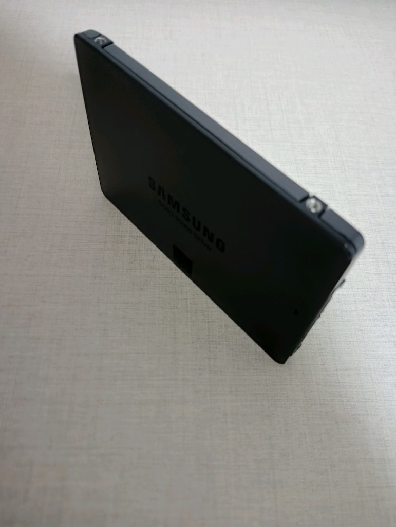 SAMSUNG 2TB 870 QVO SSD - 3