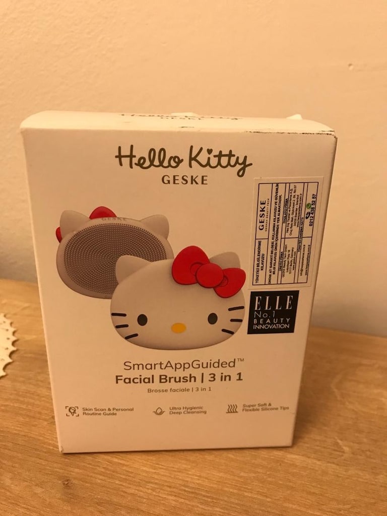 Hello Kitty Yüz Temizleme Fırçası - 2