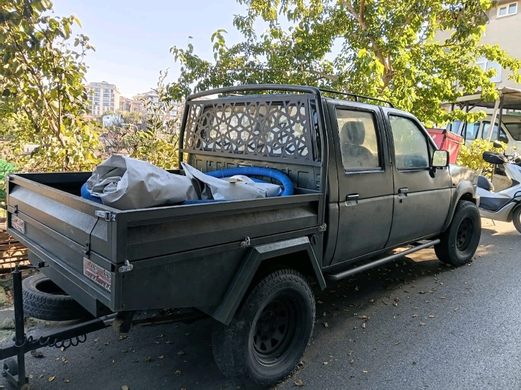 1986 model Nissan kamyonet - 2