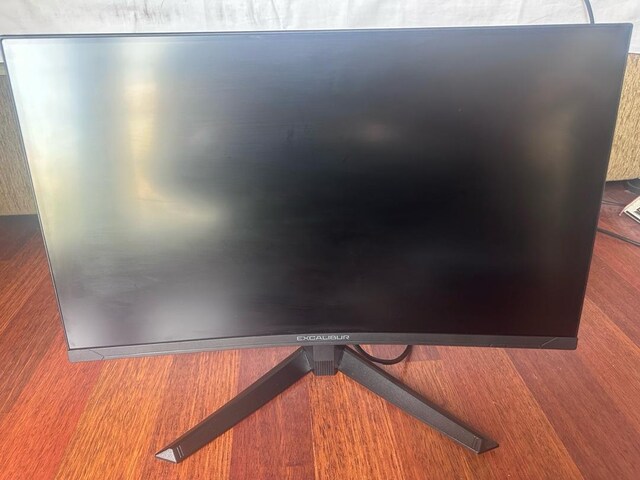 Excalibur Monitör 23.6” Tertemiz Acil Satılık Oyun Monitörü 200HZ