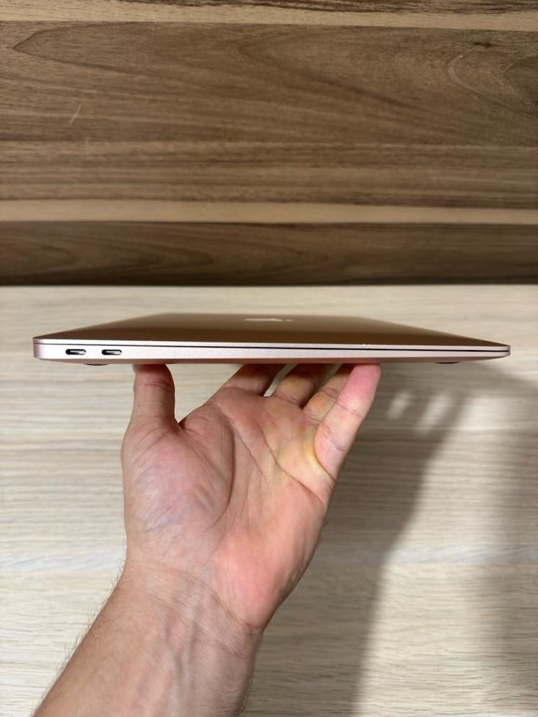 MacBook Air / M1 / 13 inç / 8 GB Ram / 256 GB Ssd - 5