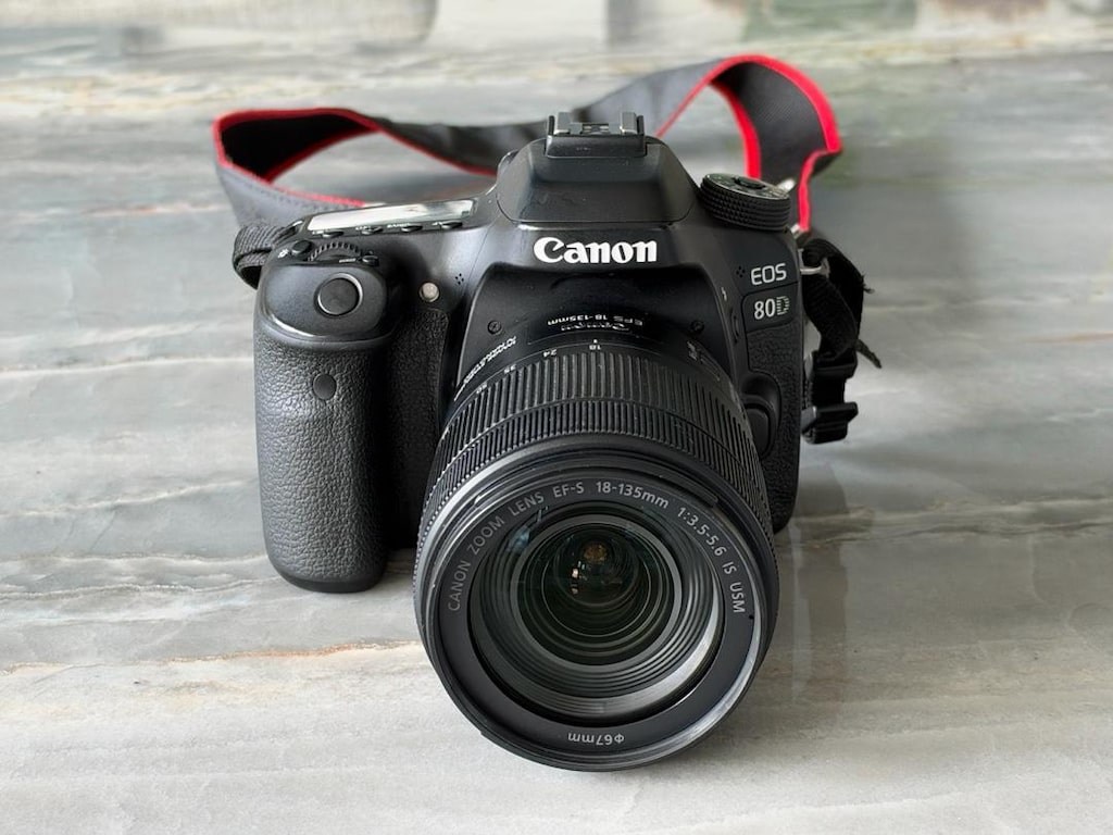 Canon EOS 80D Kamera ve Canon EFS 18-135 Nano IS USM lens - 3