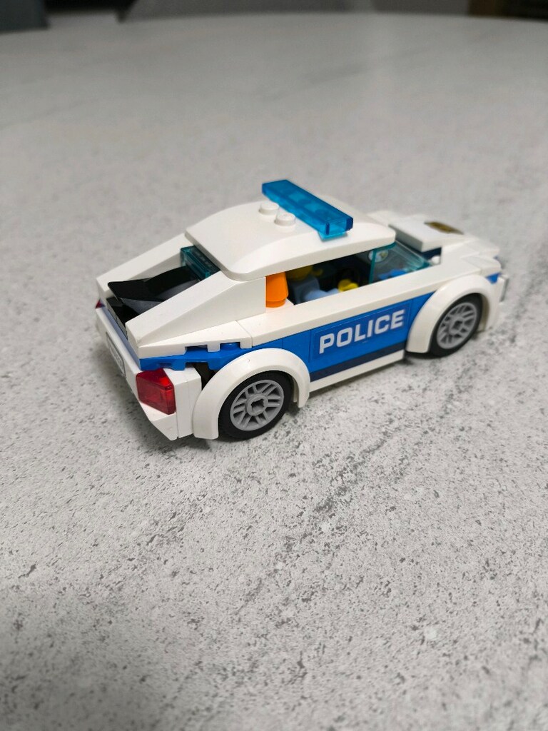 LEGO Polis Arabası - 7
