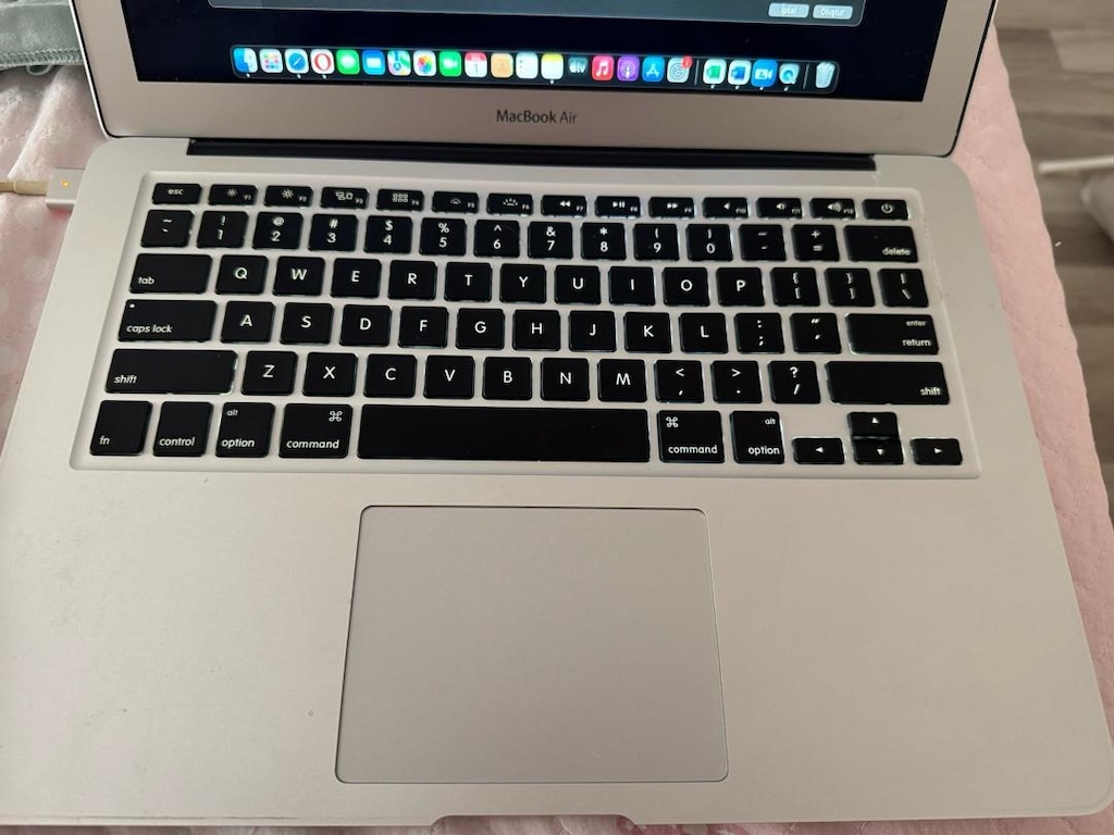MacBook - 7