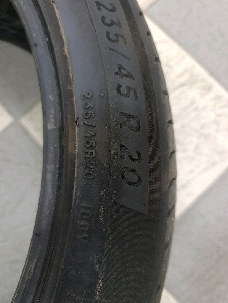 235/45/20 Michelin - 3