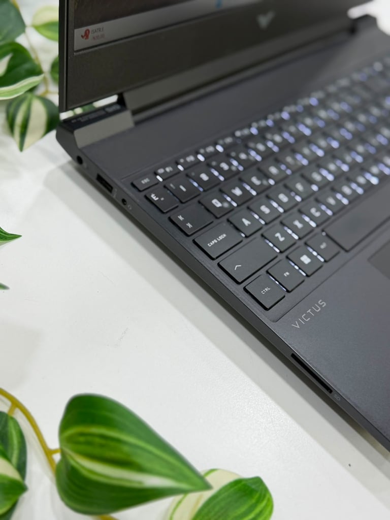 HP VİCTUS 15-FA0000NT i7 12700H 16GB 512GB RTX3050 6GB 15.6" - 3