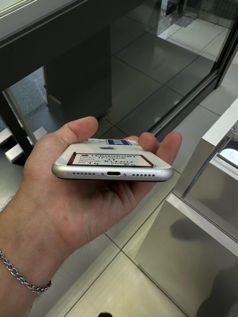11 düz 64 gb pil 74 garantisi bitmiş - 4