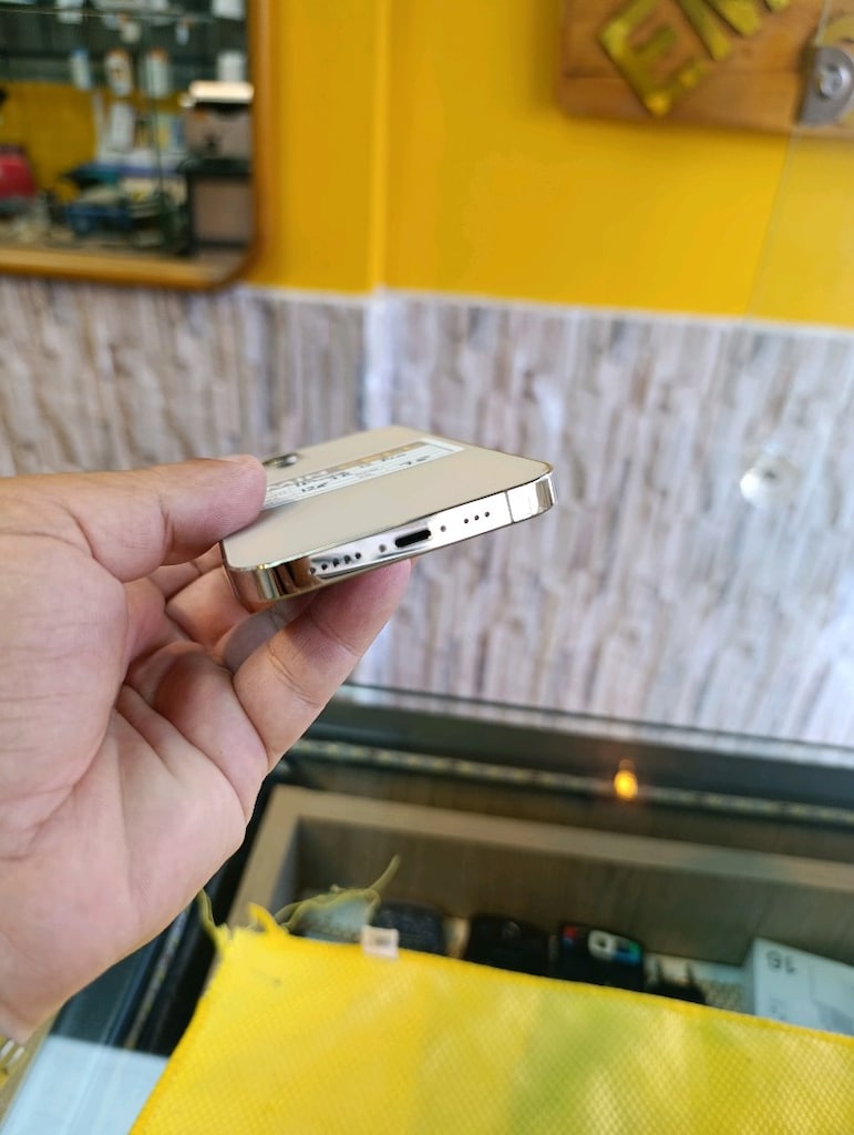 iPhone 12 pro TR - 2