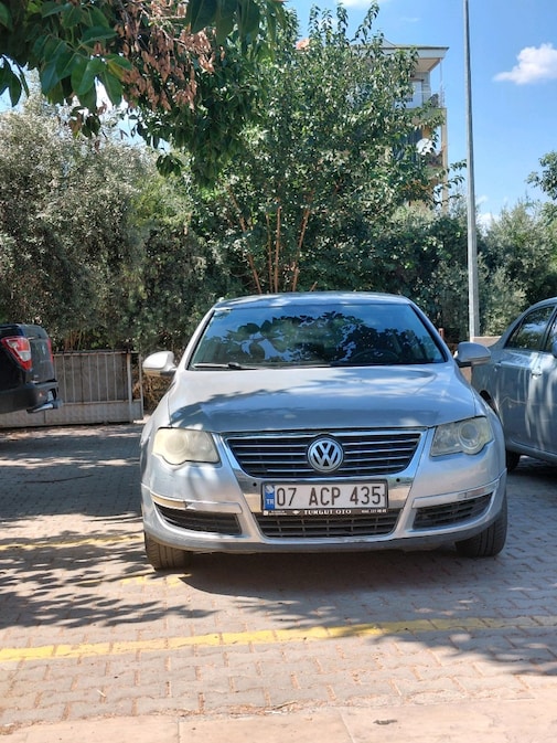 ACİL TRKYENİN EN UCUZ PASSATİ B6 KASA 1.6 BENZİNLPGLİ TAKAS ÜST MODELL