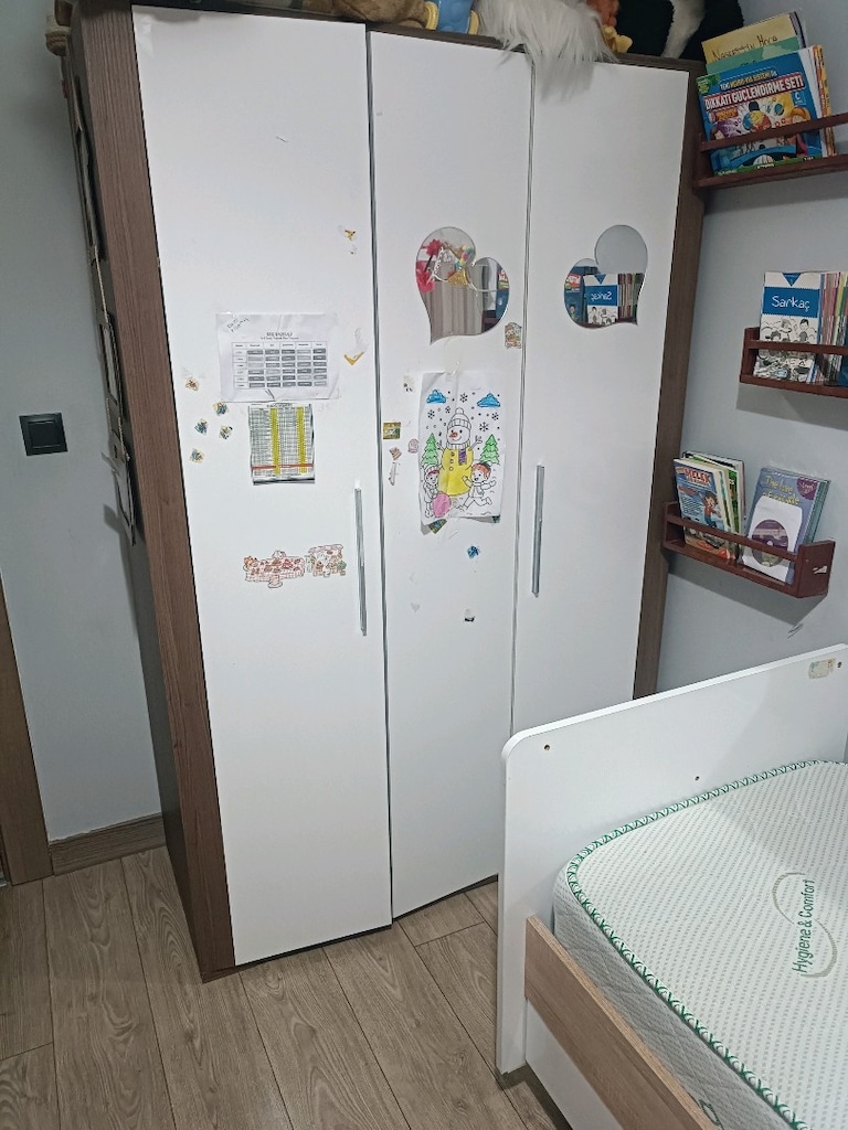 2 Yatak 2 Döşek 1 Dolap 1 Şifonyer ve bebek yatak seti komple set - 2