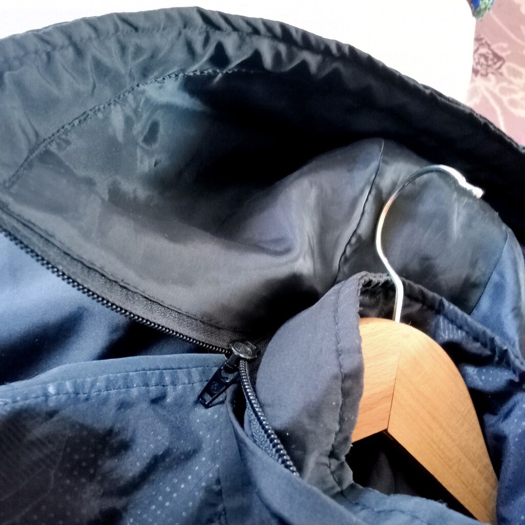 Siyah Street Wear Ceket.Siyah renkli, düğmeli ve baskılı detaylara sa - 5