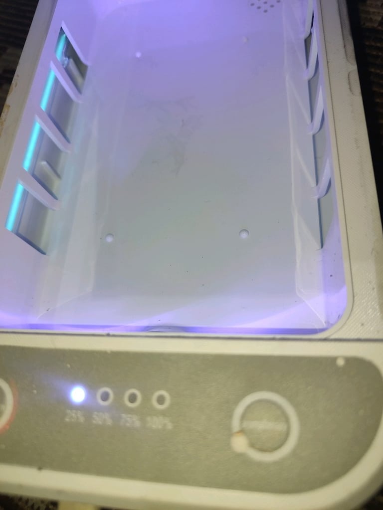 Sağlığınız İçin 2'si 1 Arada: UV Telefon Sterilizatörü & Aromaterapi - 2