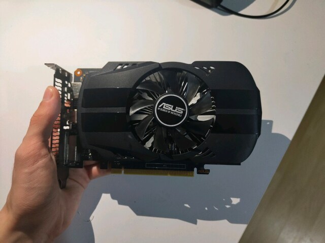 ASUS GTX 1050 Ti 4 GB Acil