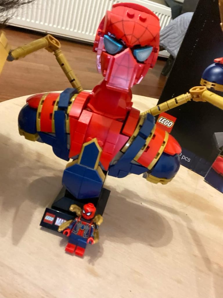 LEGO iron spider-man - 4