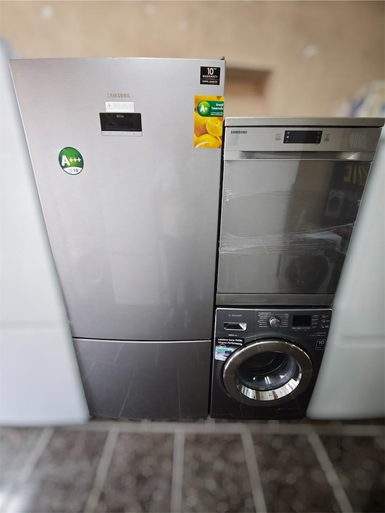 SAMSUNG ÜÇLÜ BEYAZ EŞYA SETİ | 560 LT BUZDOLABI • 8 KG ÇAMAŞIR • 6 PRO - 4