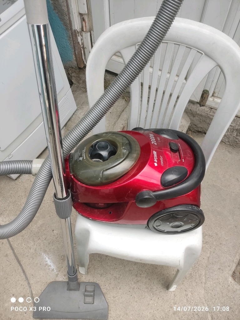 Arçelik marka elektrikli süpürge toz torbasız - 2