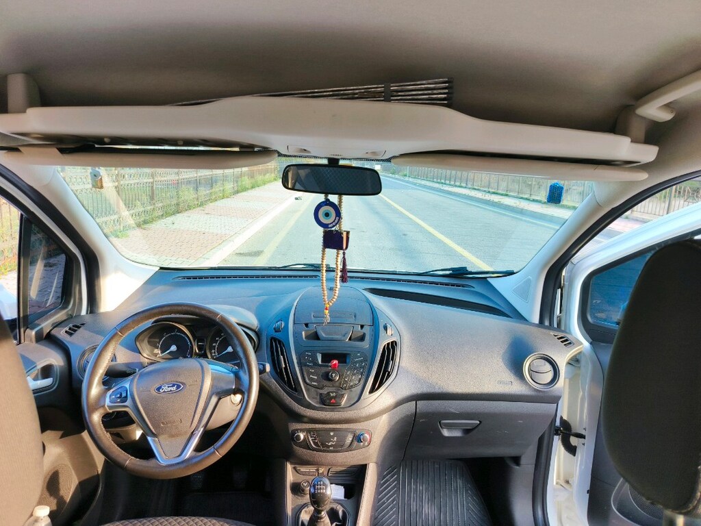 acil satılık Ford Tourneo courier - 10
