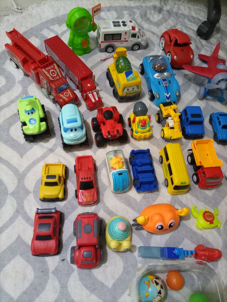 2 Küçük Oyuncaklar 32 Parça Takas olur - 2