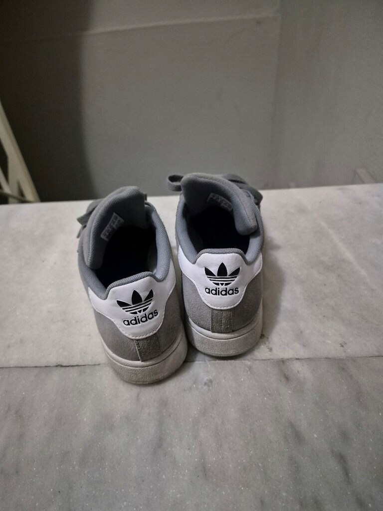 sadece 5, 6 kez kullanılmış 40 numara orijinal Adidas campus - 5