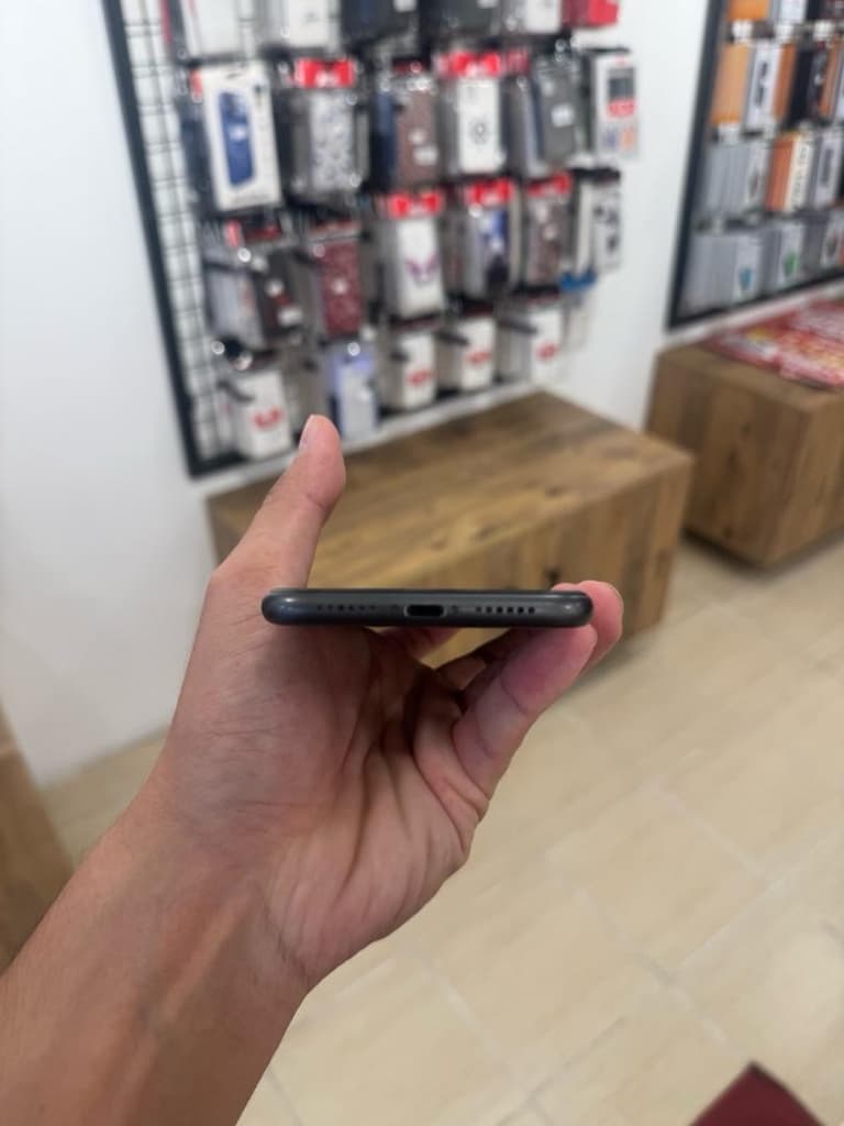İphone 11 Siyah 64GB - 5