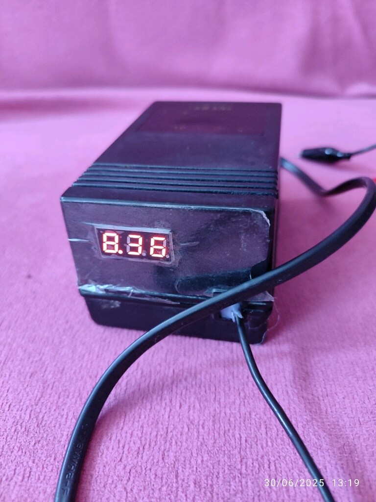 sabit8.5v 2 amper voltmetreki adaptör 450tl - 5