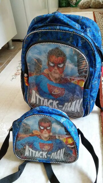 Attack Man Okul çantası ve beslenme çantası, Mikro marka