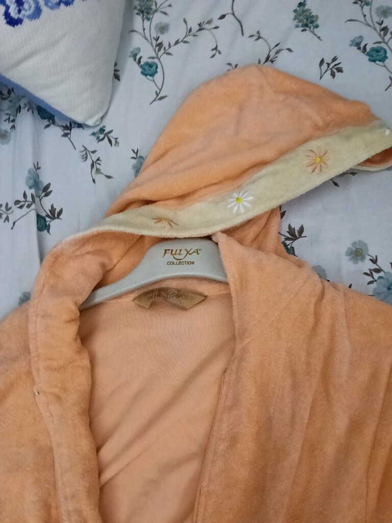 beli lastikli sabahlık fermuarlı şapkalı - 4
