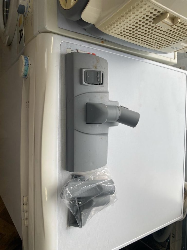 FANTOM MARKA TOZ TORBASIZ 2400 w ELEKTRİKLİ SÜPÜRGE - 5