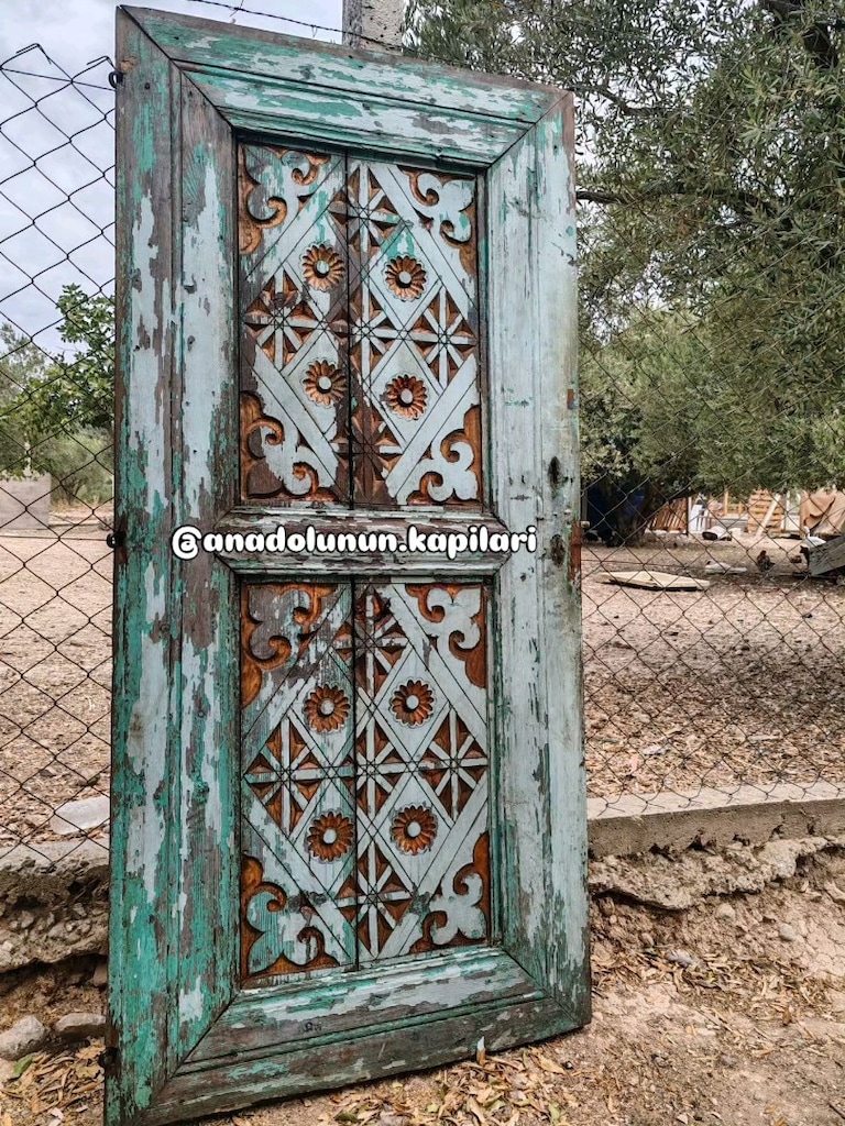 tamamı el oyması eski ahşap kapı 170/80 cm - 2