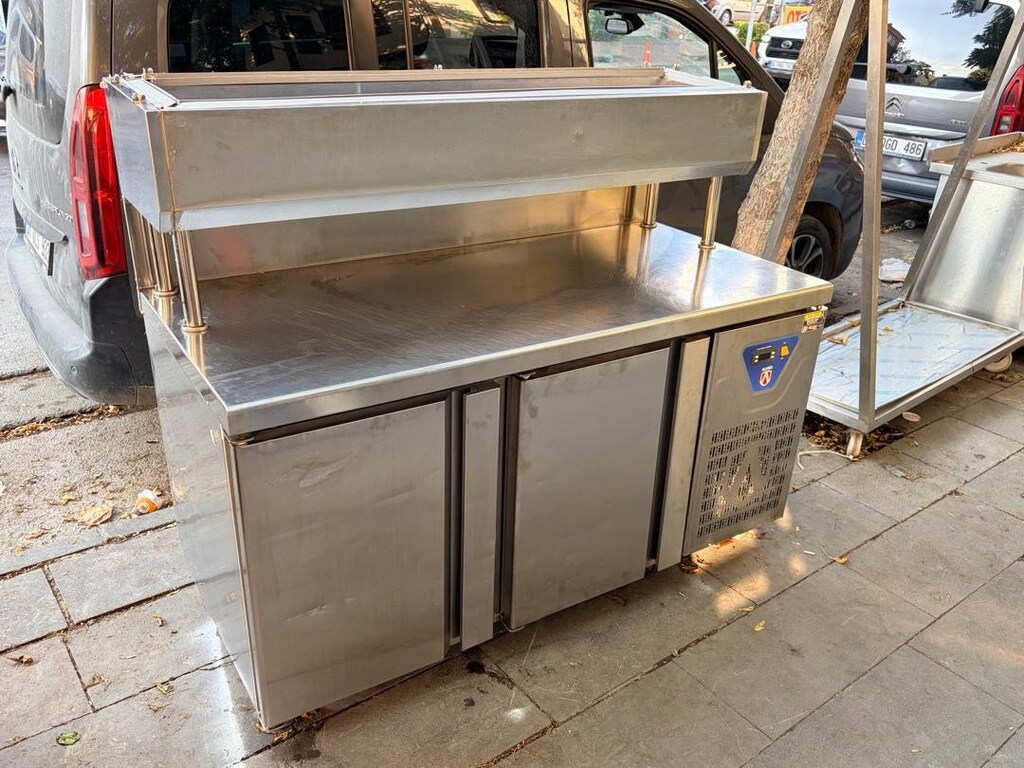 Alveo İki Kapılı Pizza Hazırlık Dolabı / Çift Kapılı Hazırlama Tezgahı - 7