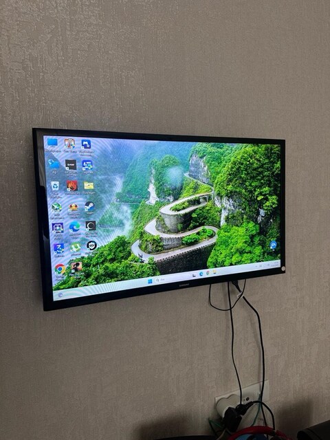 Samsung UE32J4003AW Sıkıntısız 82 Ekran Tv