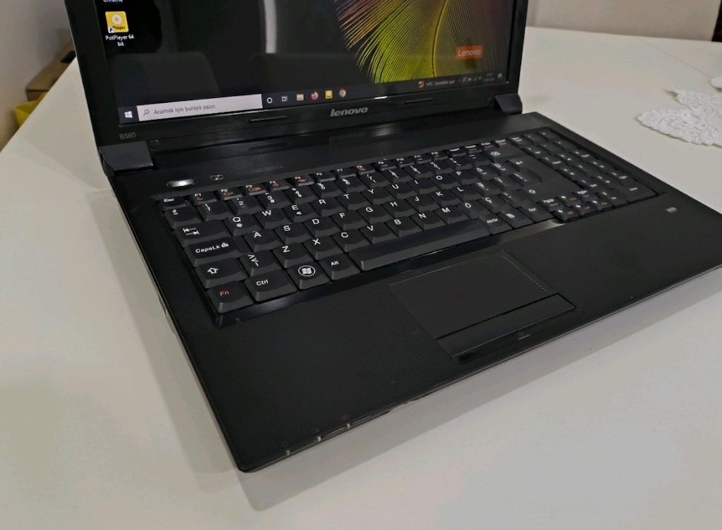 intel core i3 işlemcili Lenovo SSD li laptop - 2