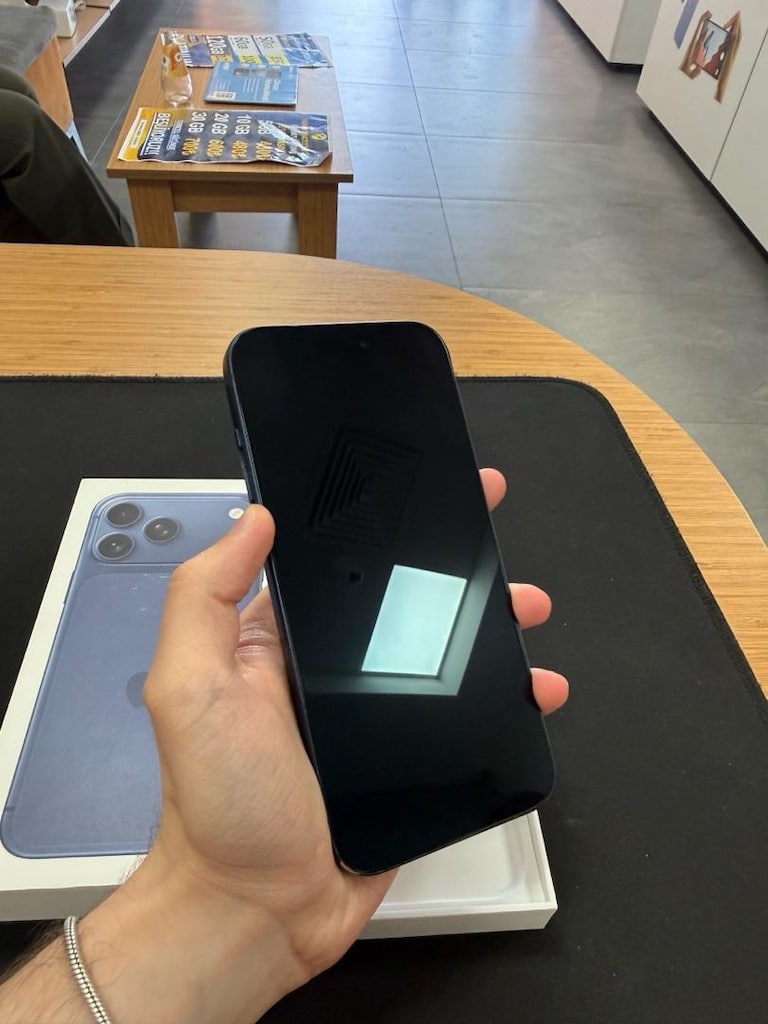 İphone 17 Pro Max 256 Gb Mavi Renk - 5