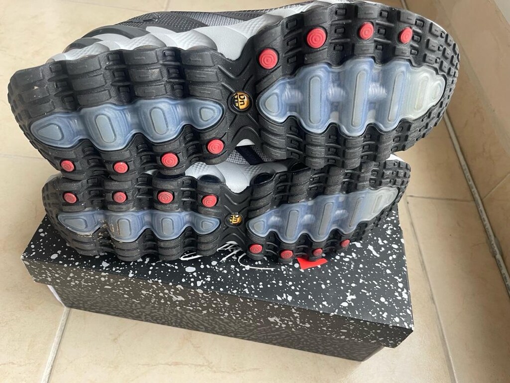 Nike Air Max DN8 Erkek Gri Spor Ayakkabı - 3