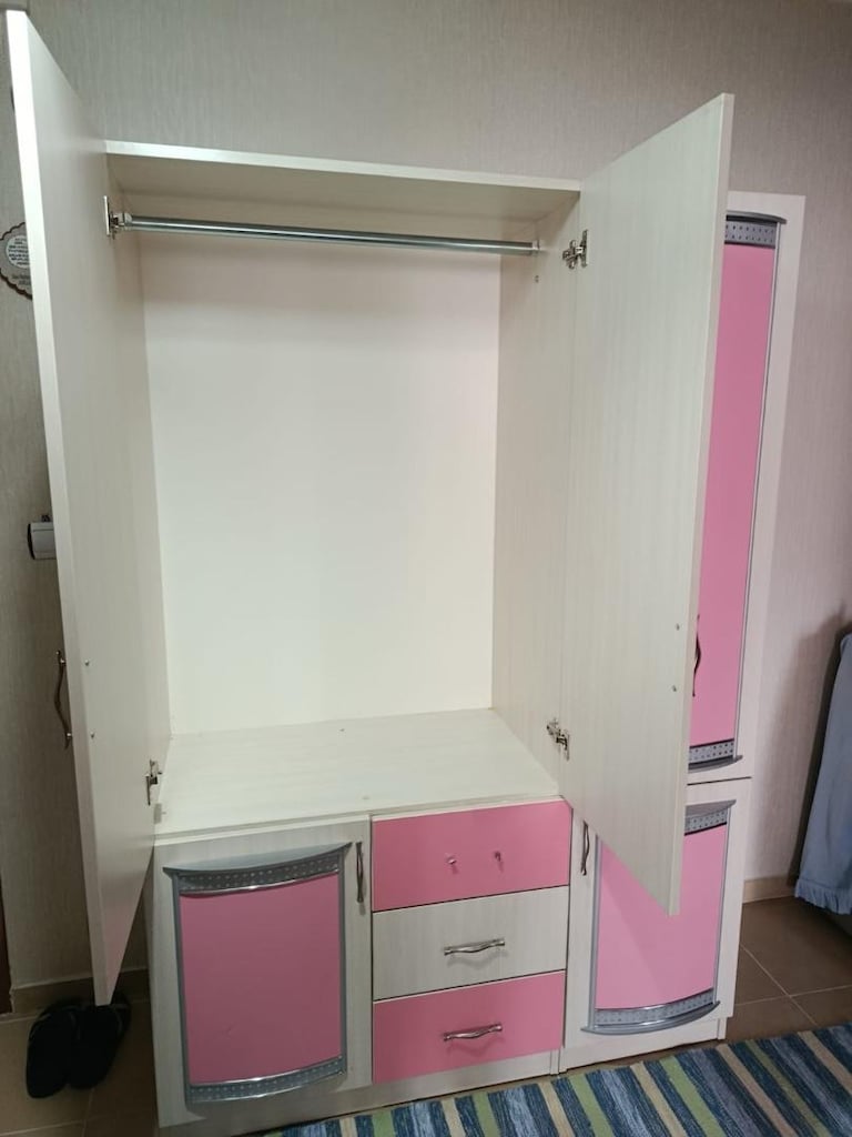 3 KAPILI AYNALI GARDIROP HERHANGİ BİR SORUNU YOKTUR KREDİ KARTI VARDIR - 4