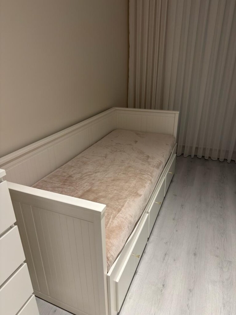 ikea divan - 8